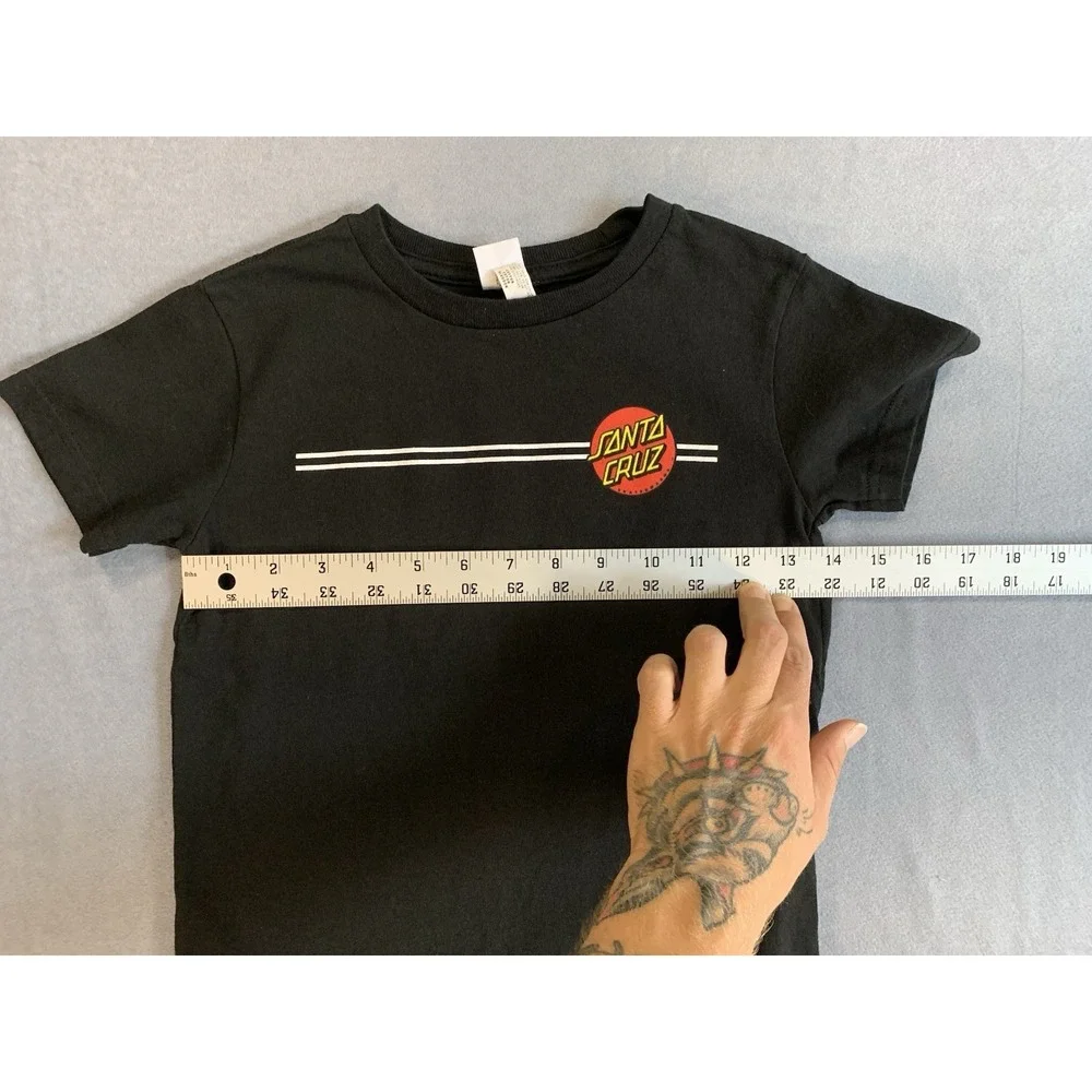 Santa Cruz Skateboards Black T-shirt Children's Kids Size 5-6